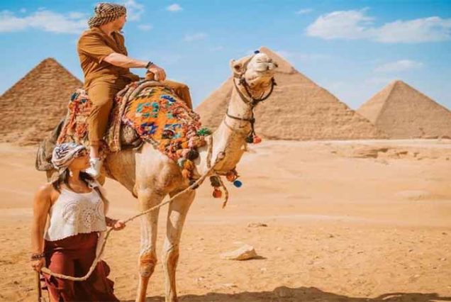 Hurghada to Cairo tour by plane: Visit Giza Pyramids, Sphinx, Egyptian Museum, enjoy lunch & Nile felucca ride.