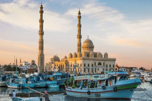 El Mina Masjid – Hurghada’s largest mosque during private city tour
